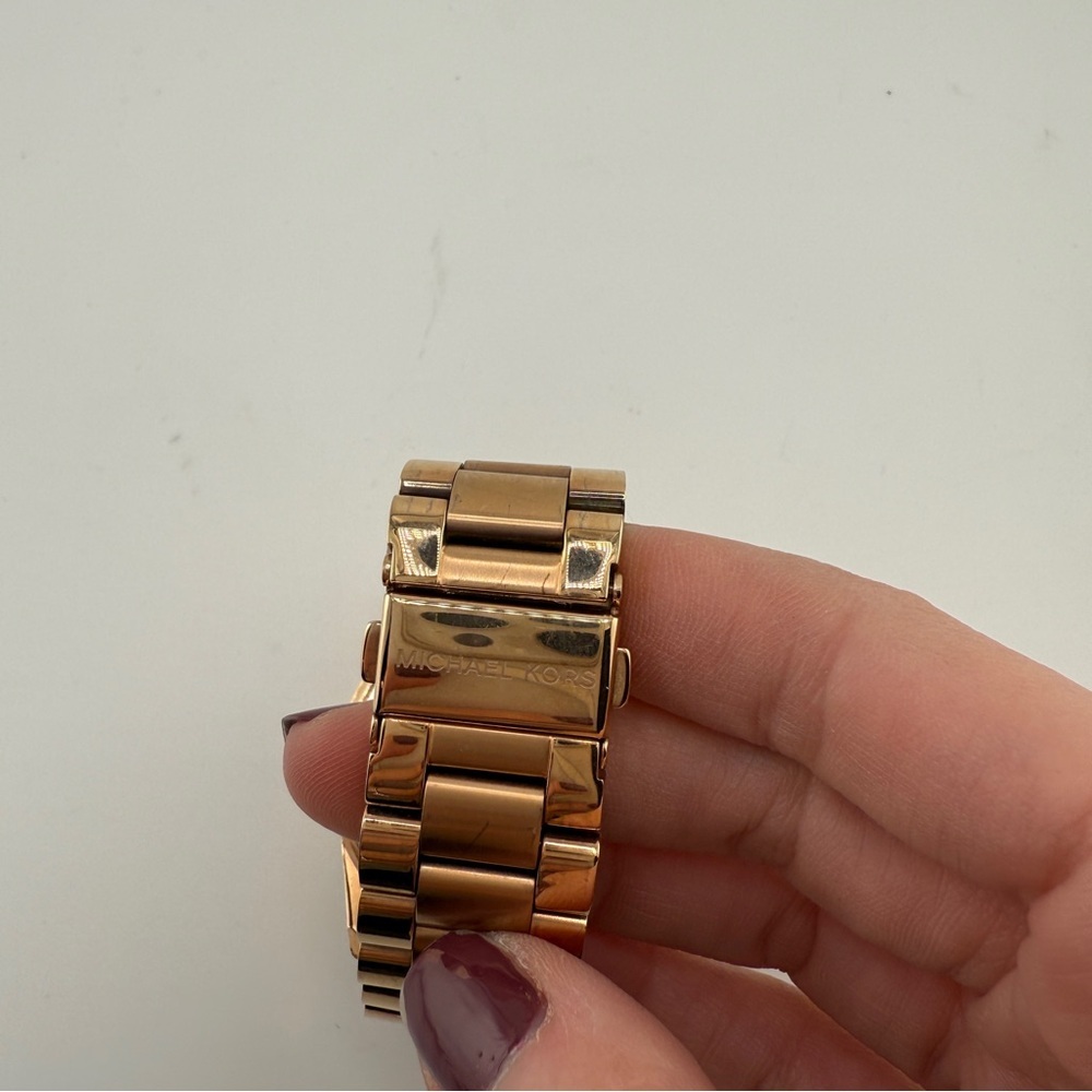 Michael Kors Bradshaw Gold Toned Wrist Watch - Picture 5 of 6